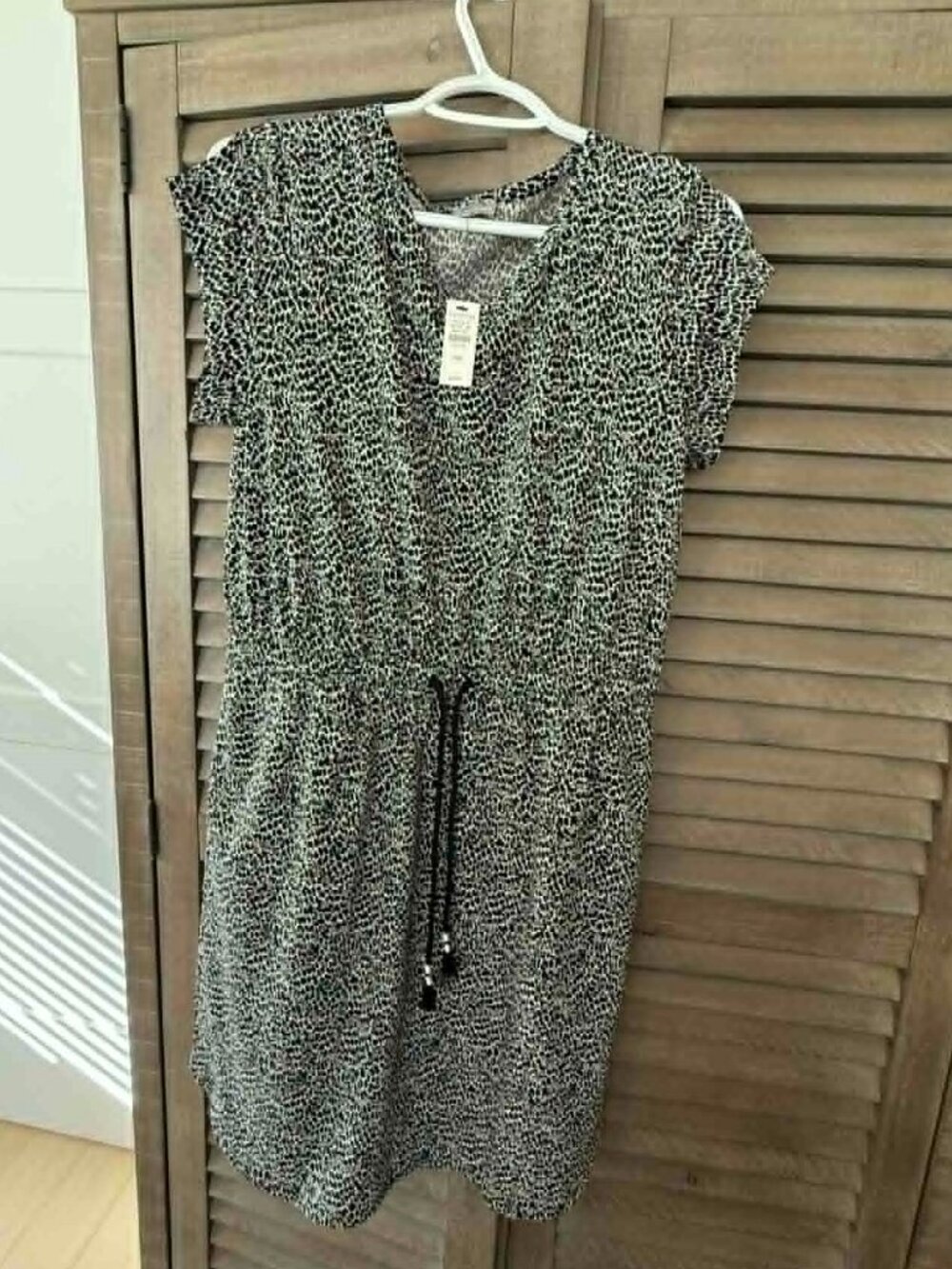 Talbots Petite Abstract Print Dress Black White Drawstring Waist Flutter Sleeve
